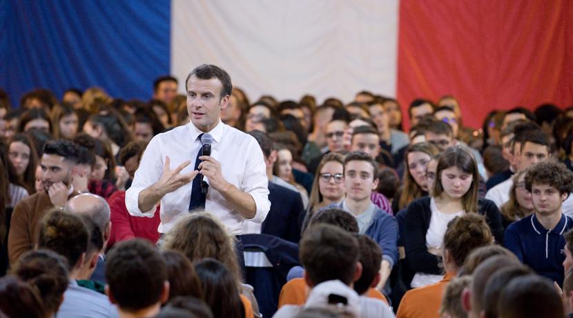 Quelle est la différence entre démocratie représentative et démocratie participative ?